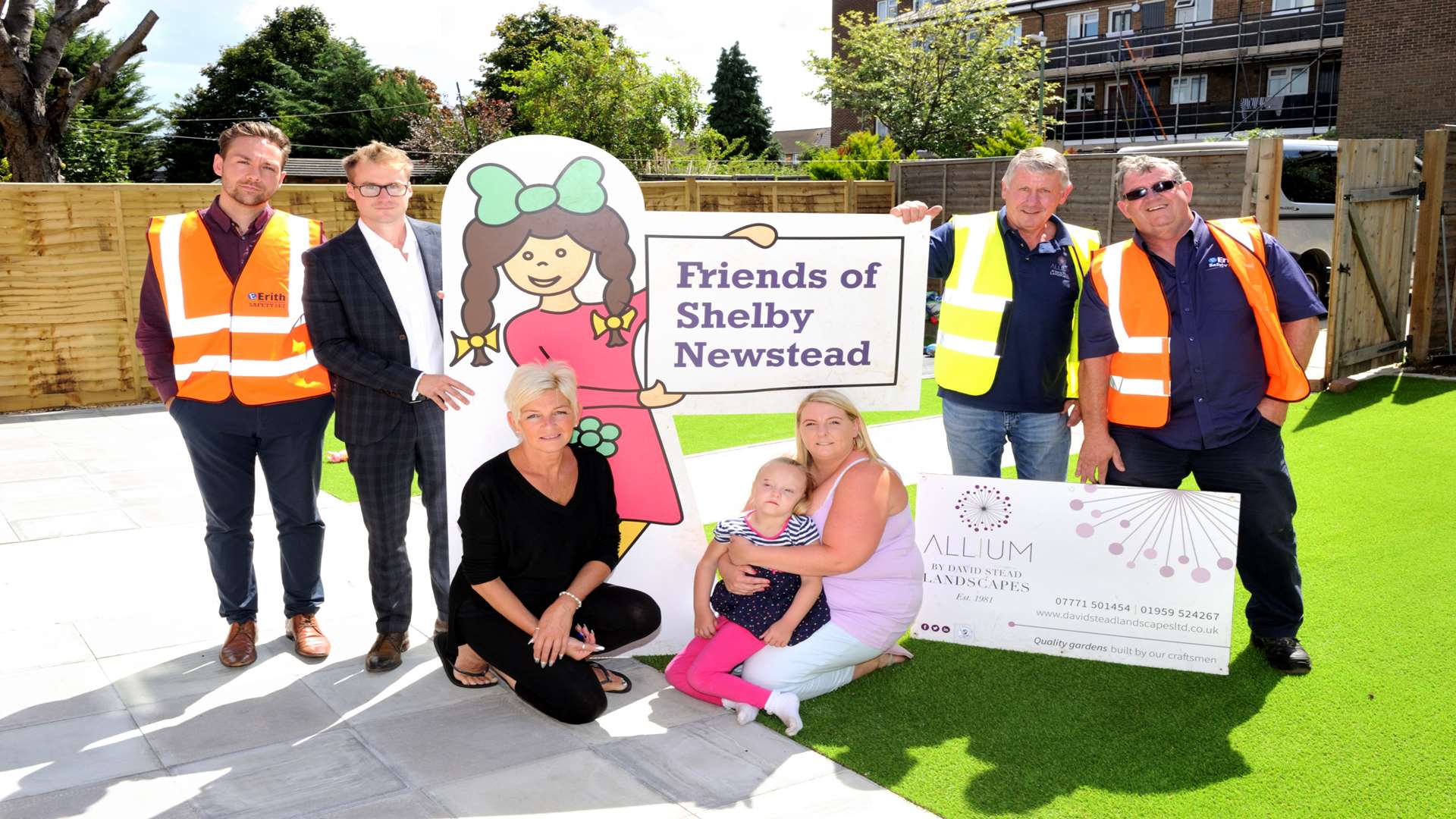 L/R: Sam Ursell - Erith Group, Guy Mallard - Erith Group, Sally Newstead, Joanne Salt with Hannah Taylor, David Stead - Allium Landscapes, Joseph Fahey - Erith Group