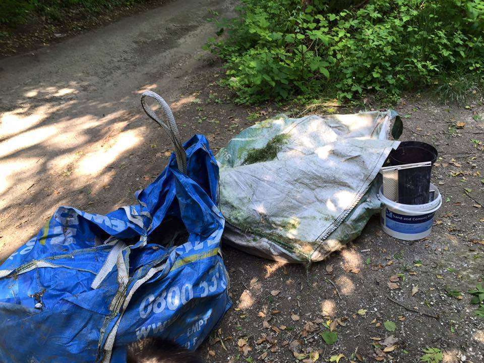 Fly tipping in Crabble Lane in River
