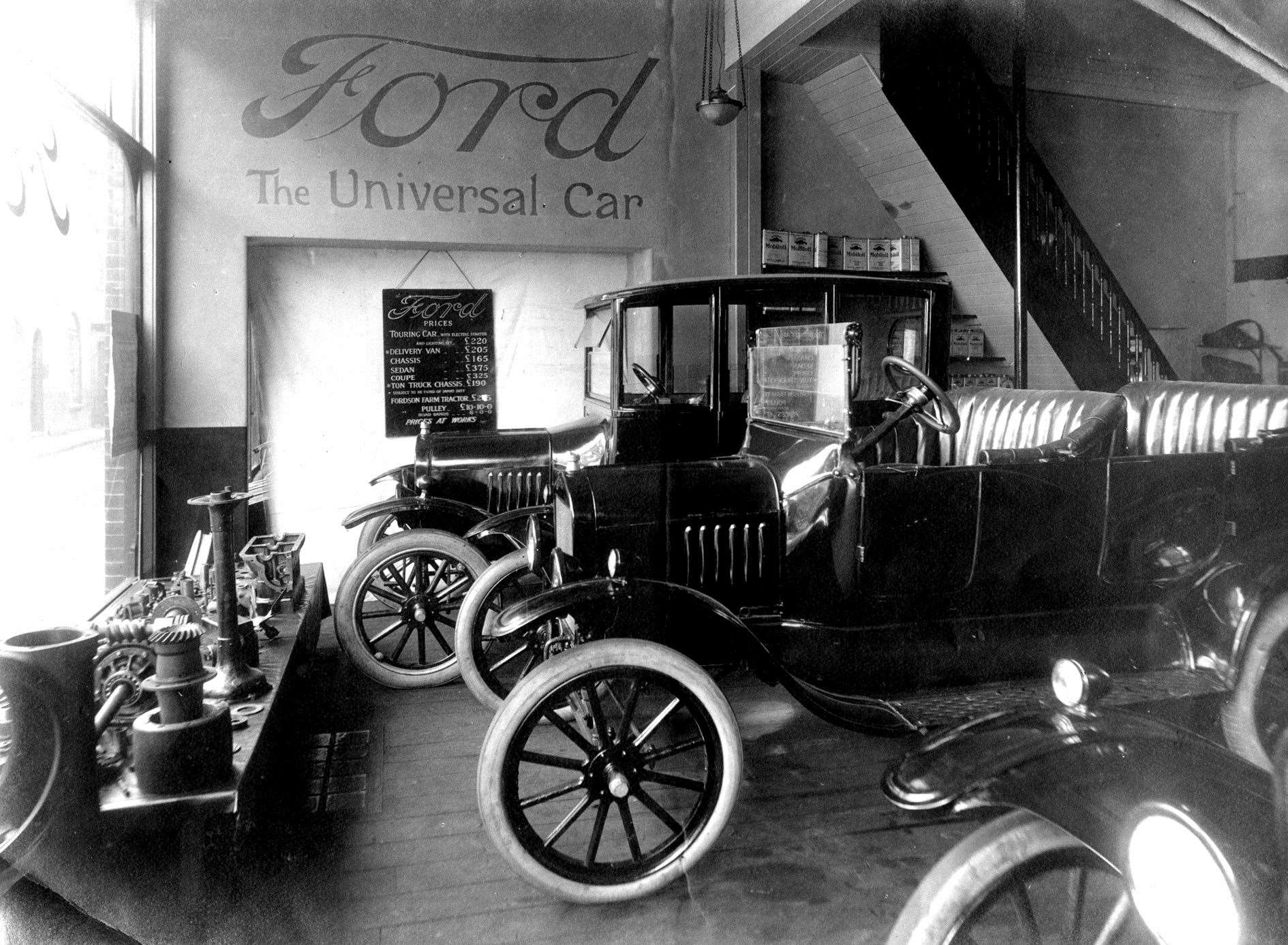 Model T Fords being sold by Haynes around 1911