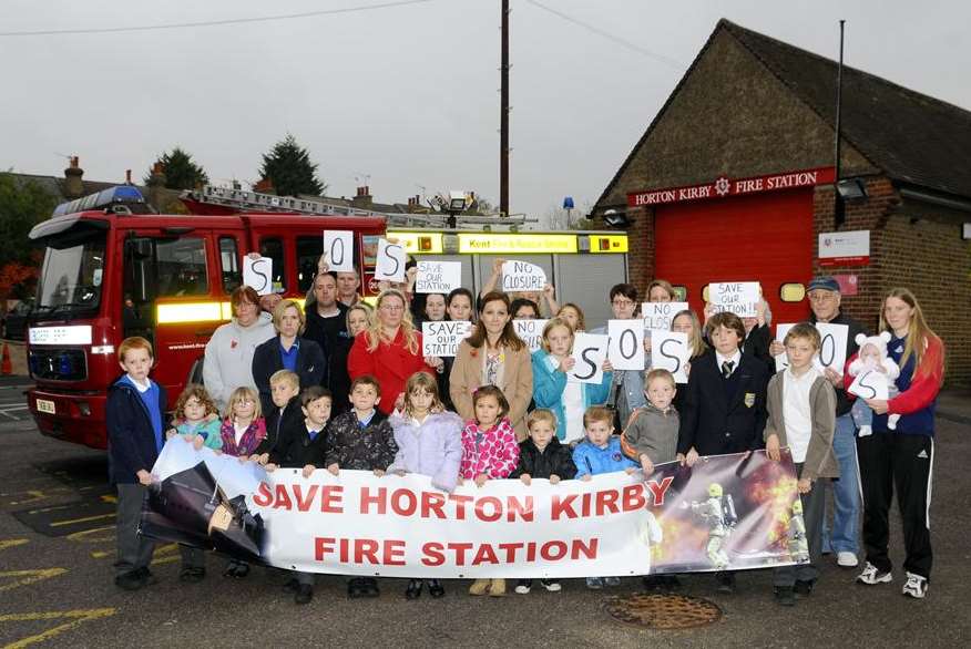 Protesters outside Horton Kirby fire station before in closed in 2013