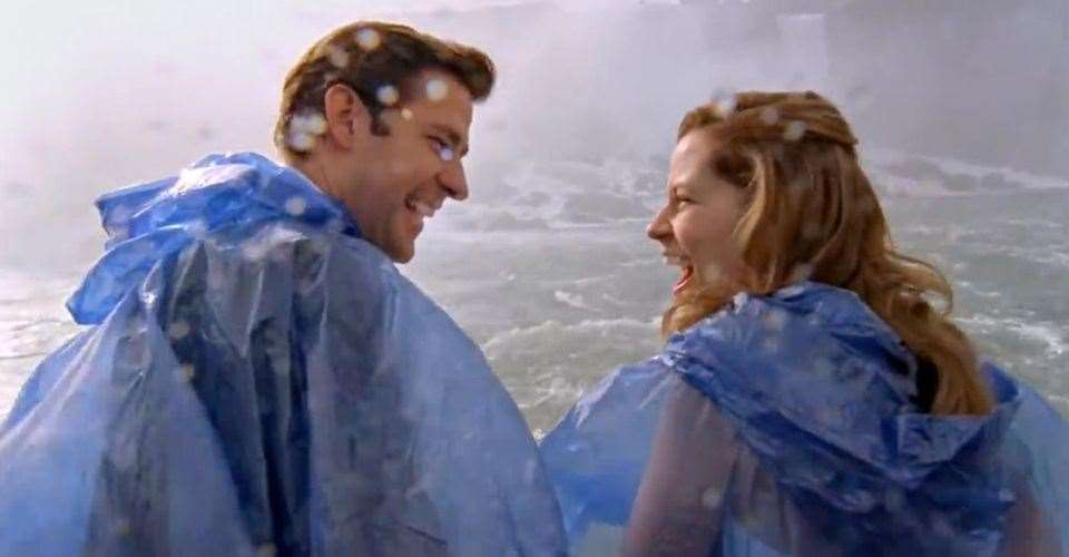 The Office characters Jim and Pam elope at Niagara Falls (51422677)
