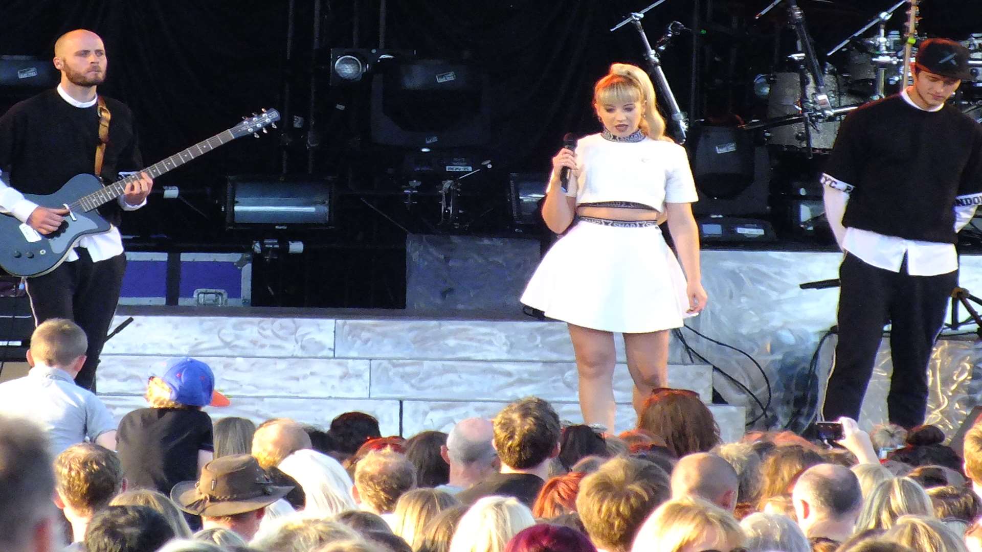 London-based singer-songwriter Leah McFall supporting Jessie J at Bedgebury Pinetum