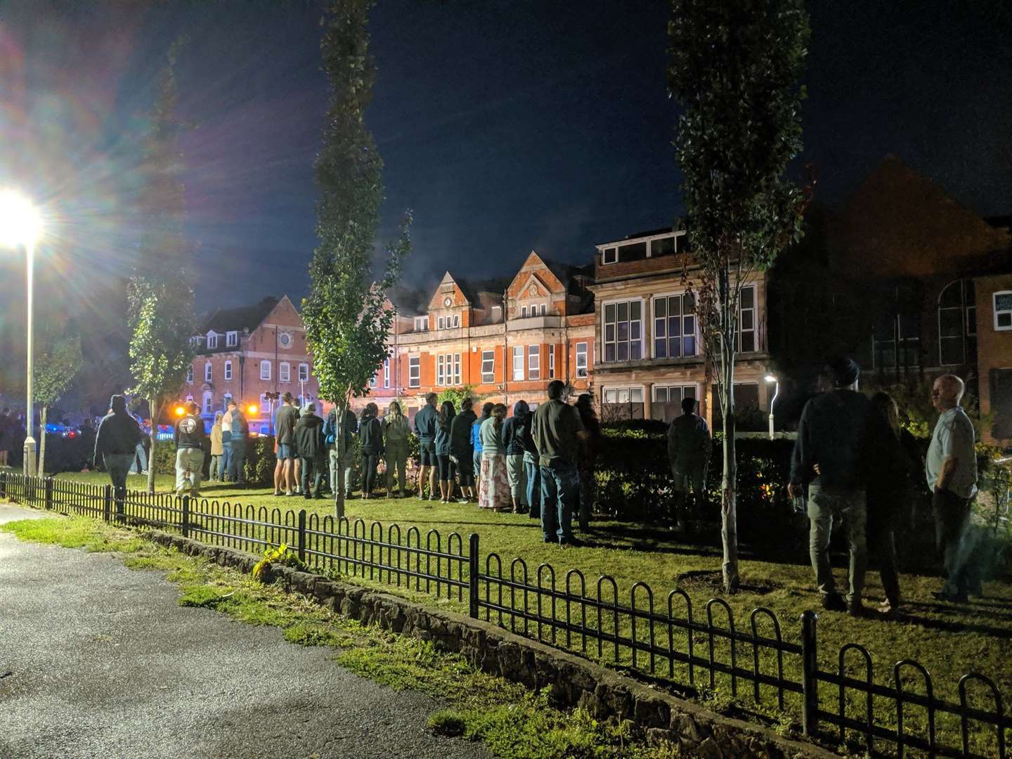 Crowds gathered outside the hospital (15127546)
