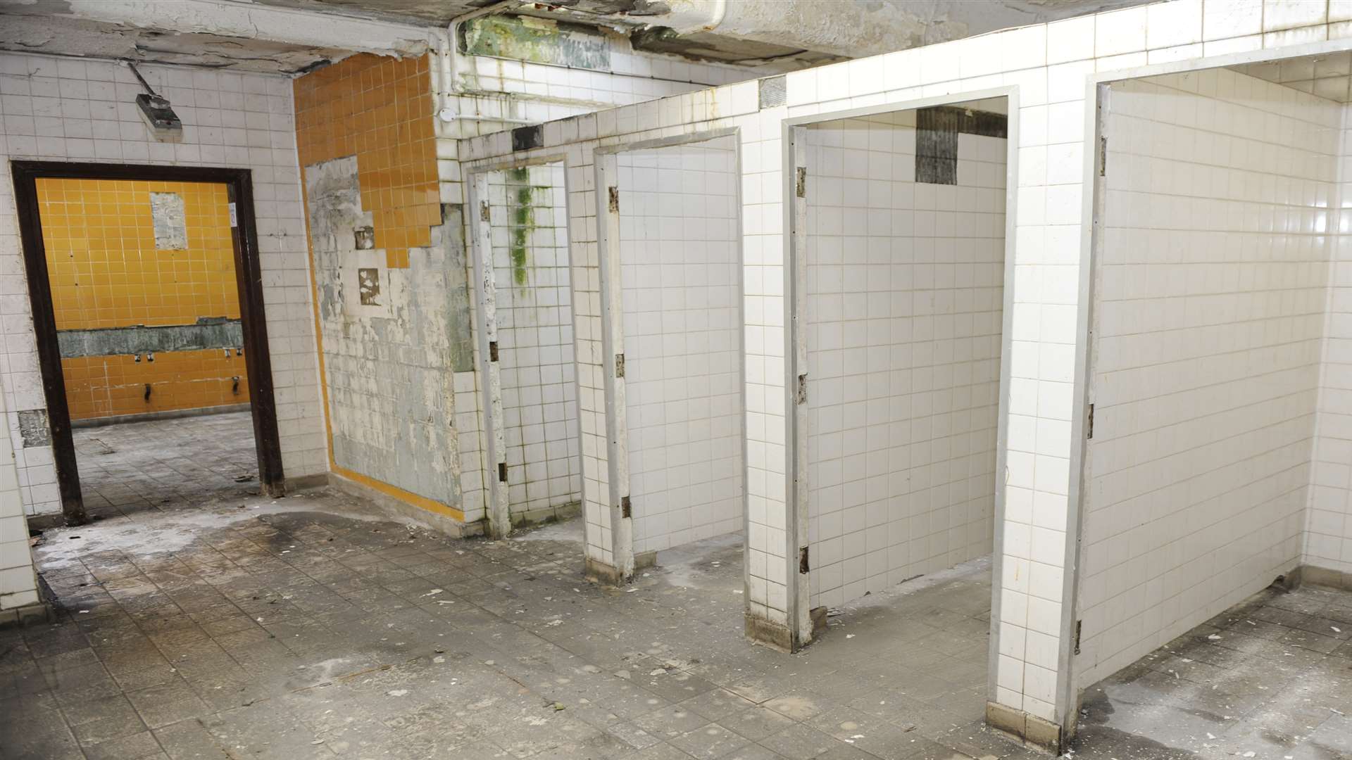 The lavatories will most likely be sold for commercial use