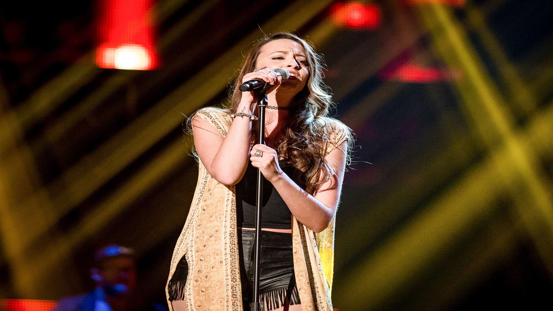 Hannah Wildes from Medway performing on The Voice
