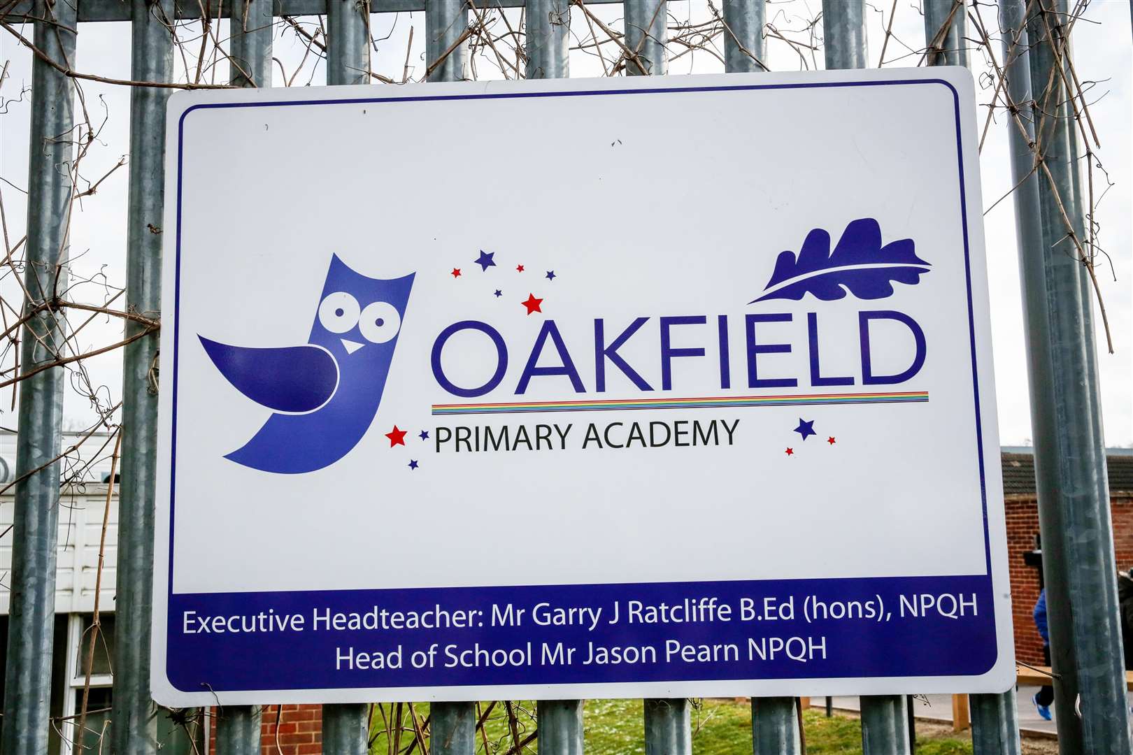 The incident happened outside Oakfield Primary Academy, Oakfield Lane, Dartford
