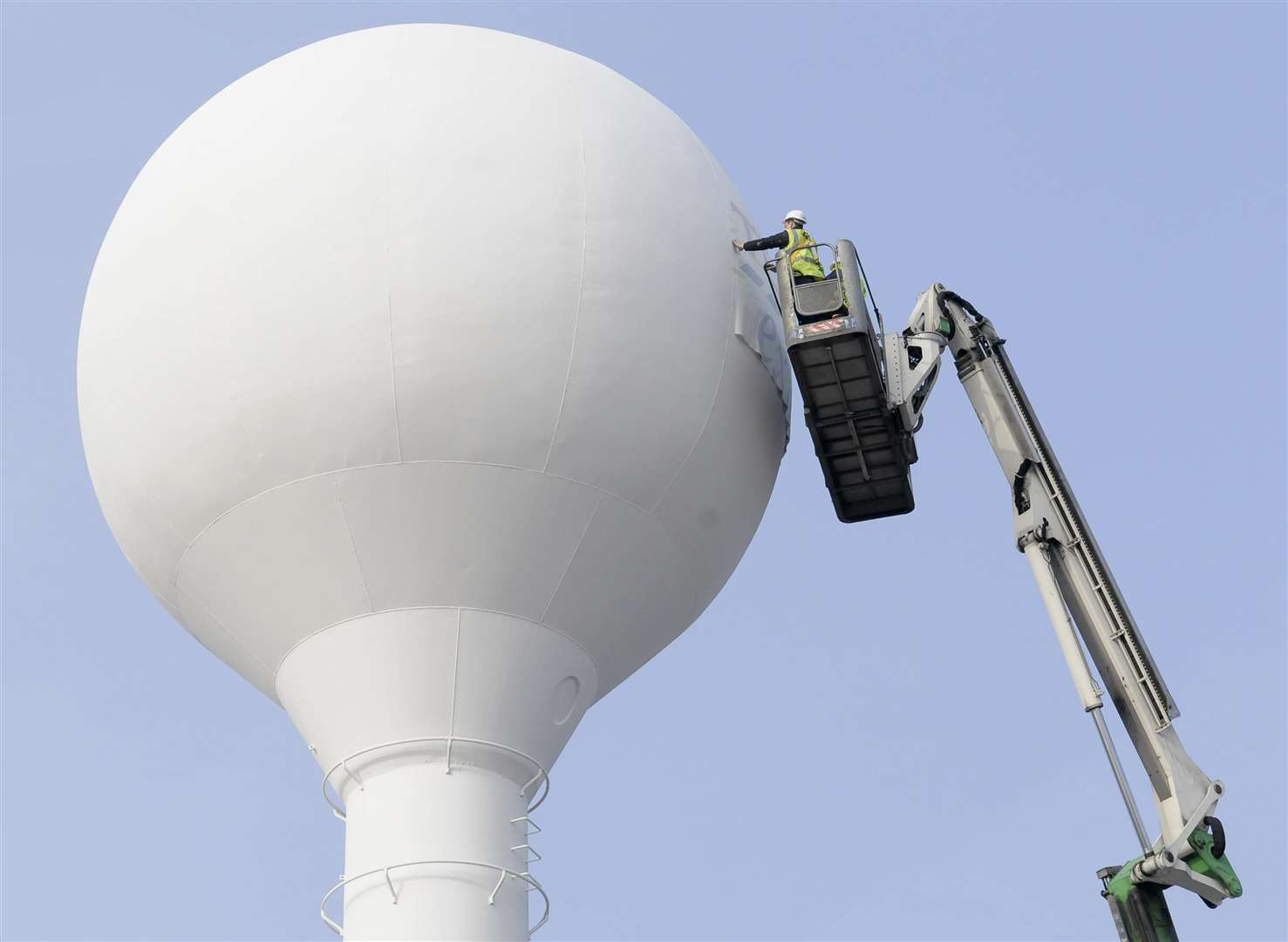The water tower was repainted in 2011 after the Tesco store at Bowaters Roundabout, Gillingham, was refurbished.