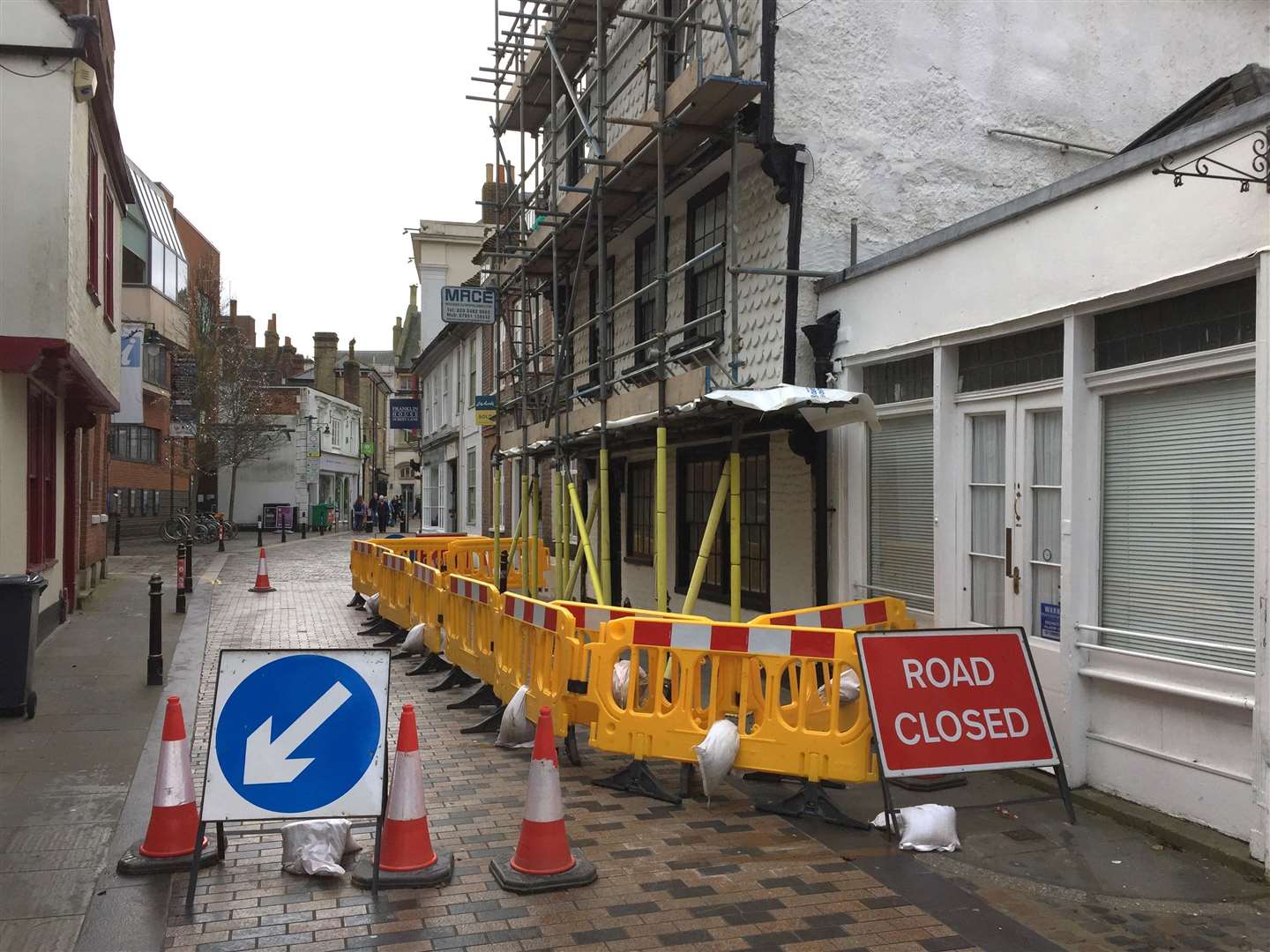 Highway bosses have issued a road closure notice that Best Lane, off Canterbury High Street, is shut to traffic