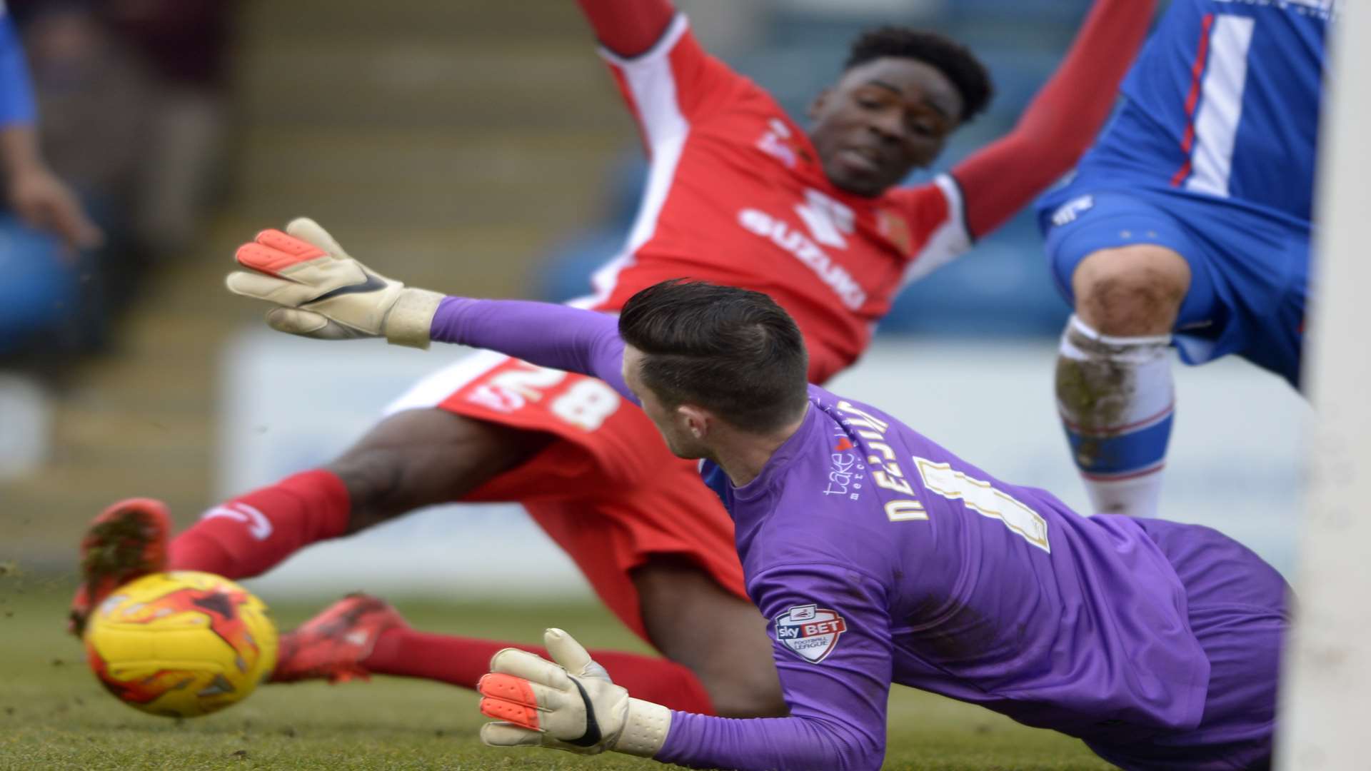 Devante Cole denied by former Gills keeper Stuart Nelson, when playing for MK Dons in 2015