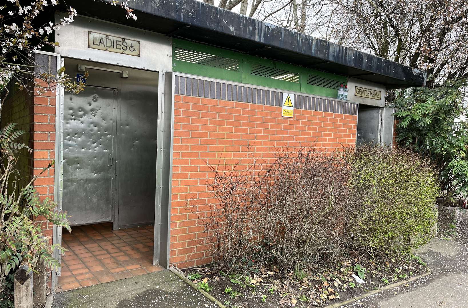 Needles were found in the toilets at Hesketh Park, in Pilgrims Way, Dartford