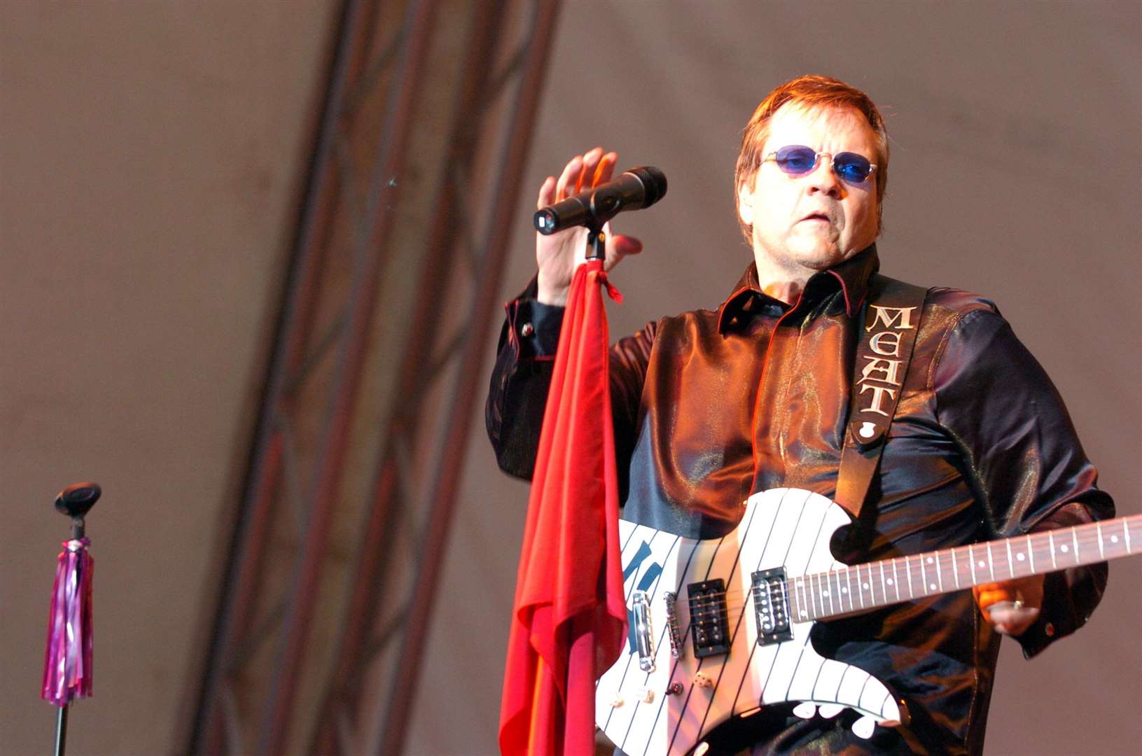 Meat Loaf plays to a 12,000 strong audience in the grounds of Leeds Castle