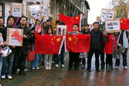 One of the Chinese students said they were there to "show the other side".