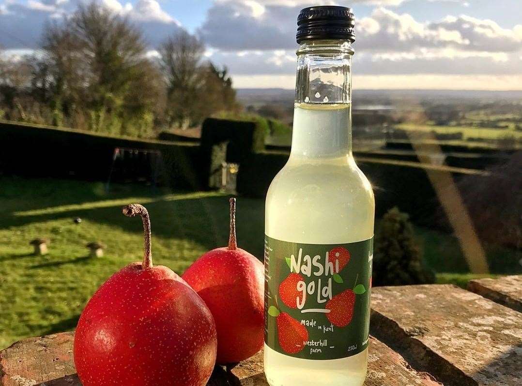 The juice is said to prevent hangovers. Picture: @NashiGoldUK (Instagram)