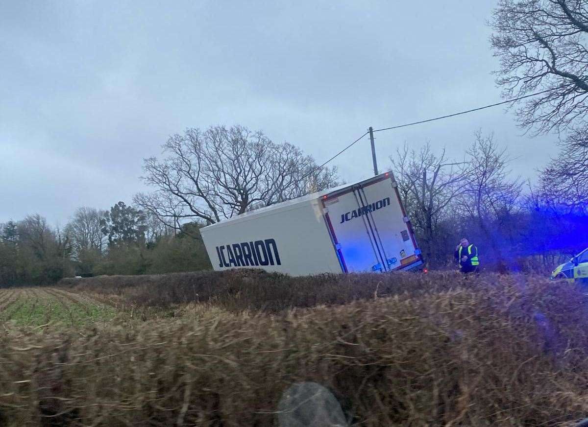The lorry in the ditch