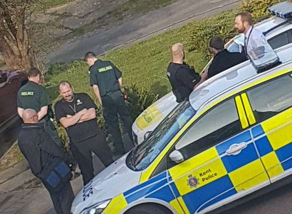 Officers gathered at the location. Picture: @kieranbenzies1