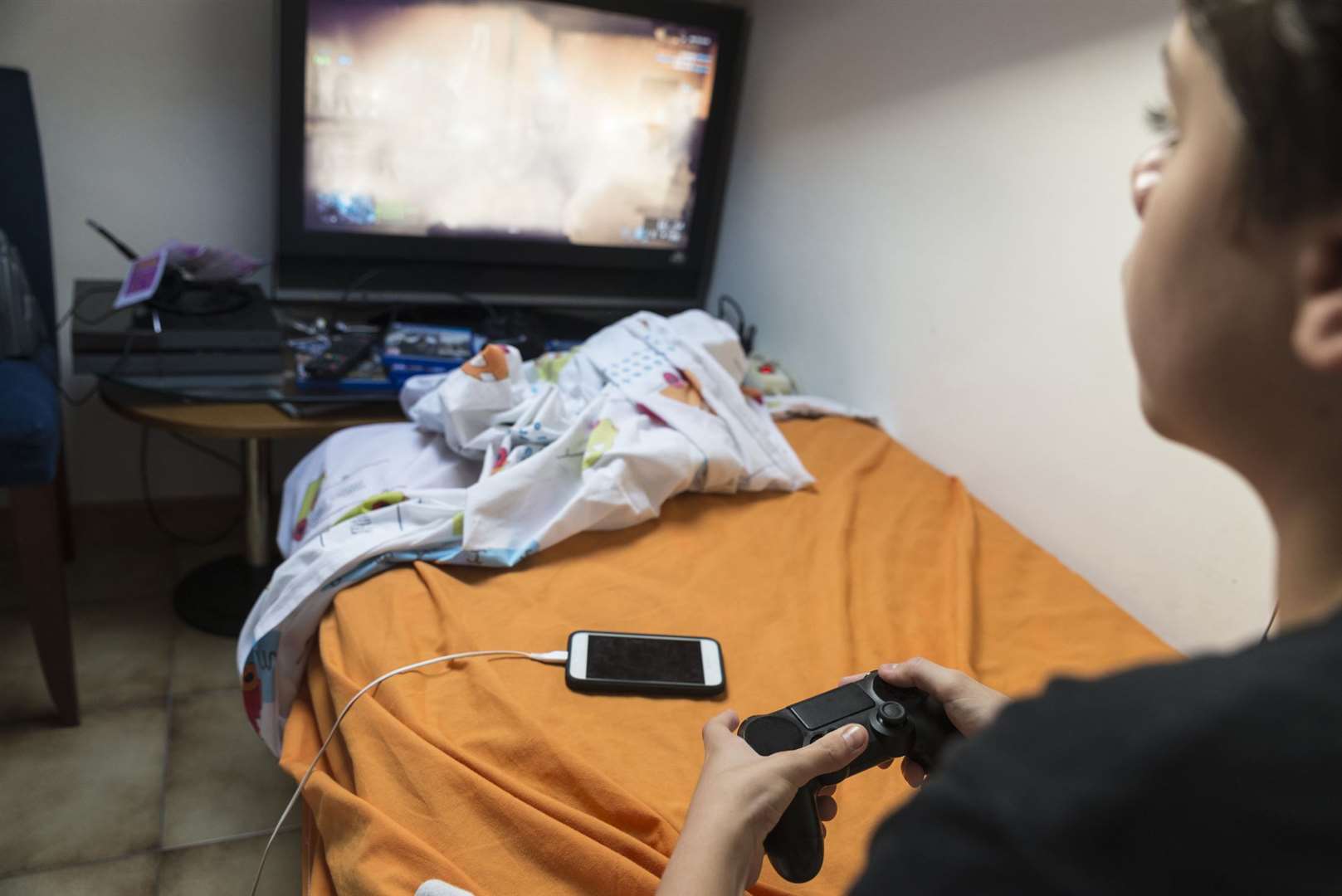 The feeling of isolation is reduced when playing online games with friends. Picture: Jordi de Rueda