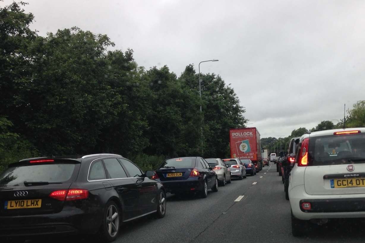There are long queues on the A2 after a crash.