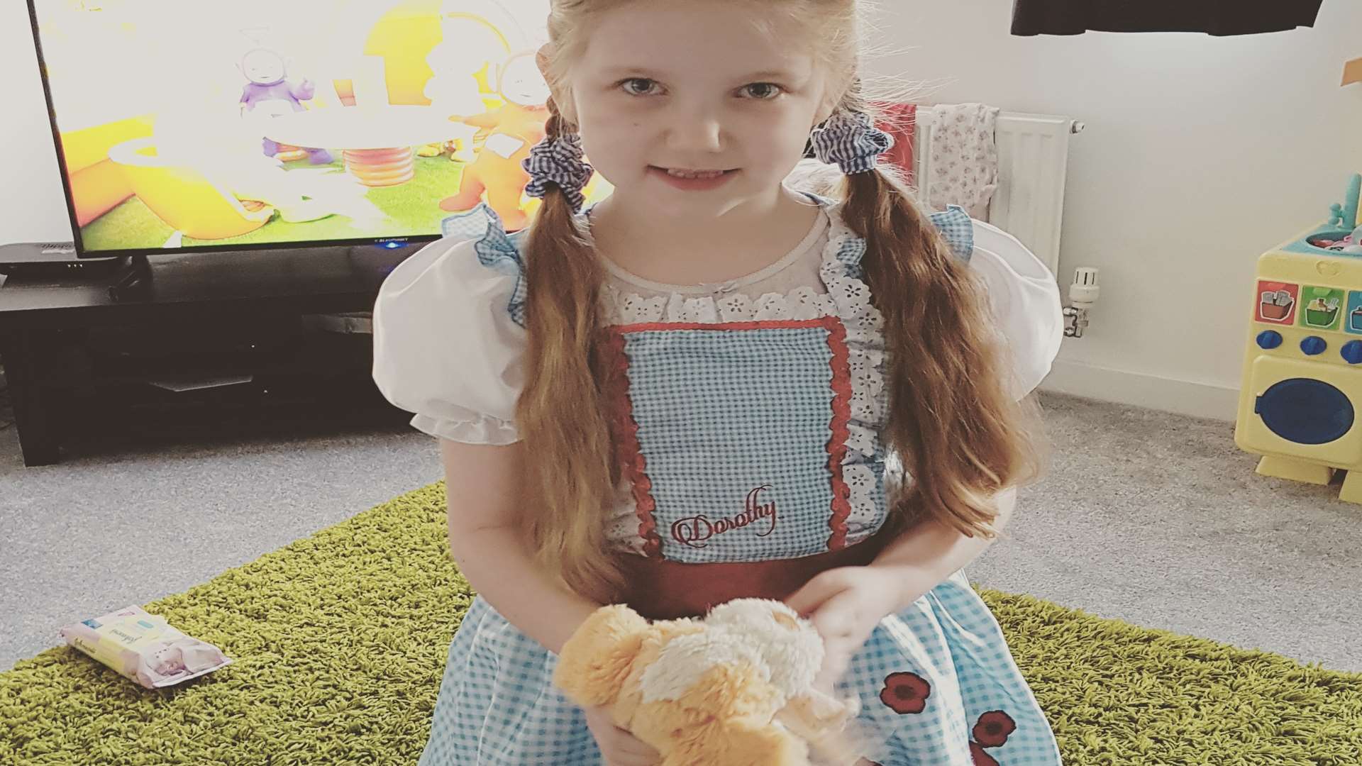 Lily-Mai as Dorothy from Wizard of Oz