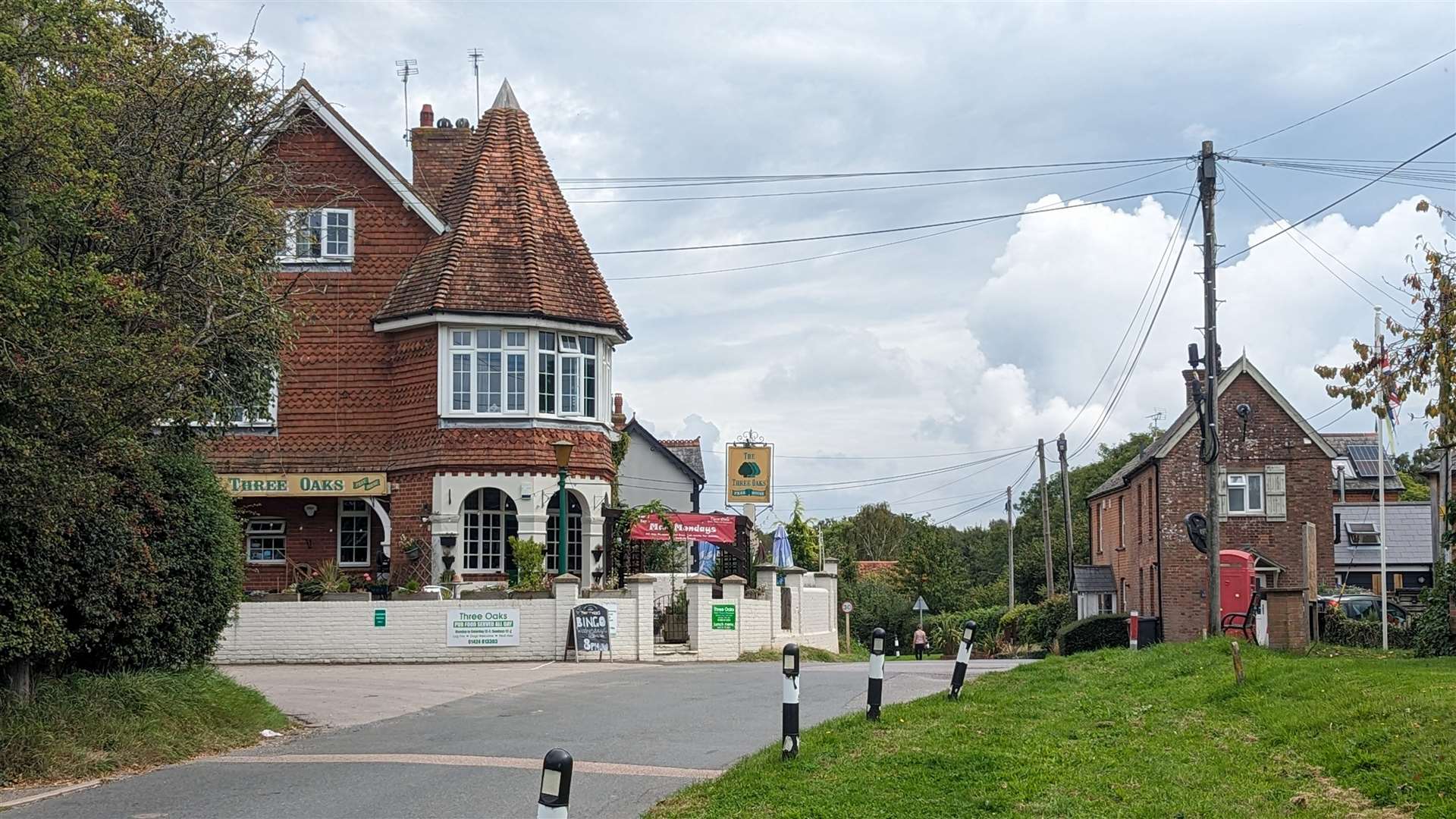The Three Oaks pub is just a short work from the station of the same name