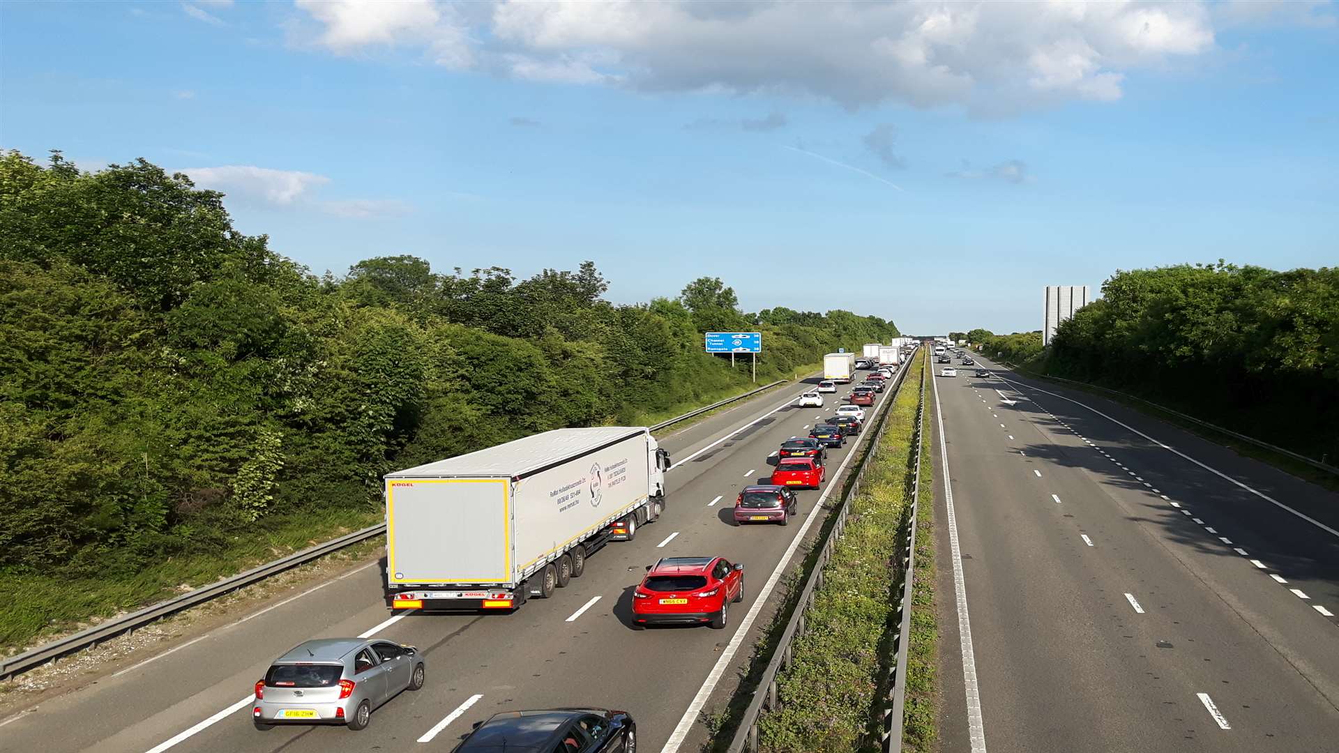 Traffic queuing on the M2 coastbound from junction 5 at Stockbury