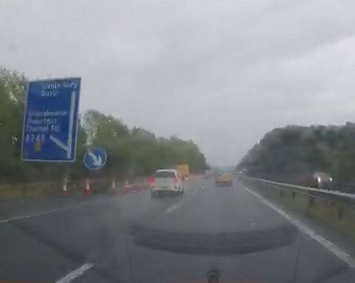 Dashcam footage of the M2 J5 slip road closure at Sittingbourne