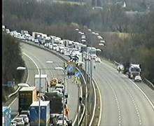 Lorry crash on the M20