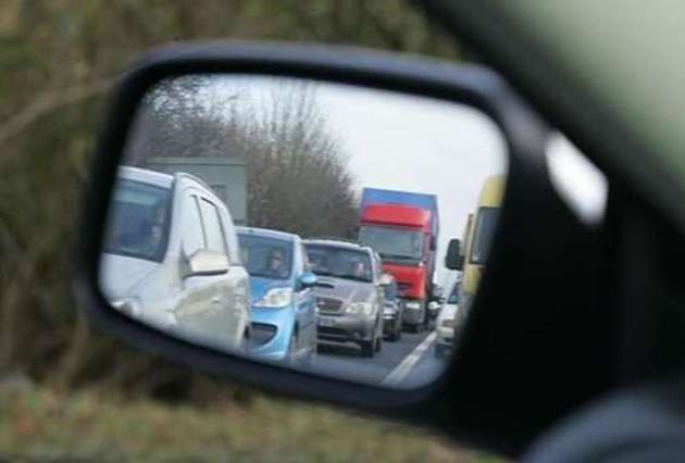 A crash has blocked one lane of the M20 at Junction 4 Leybourne