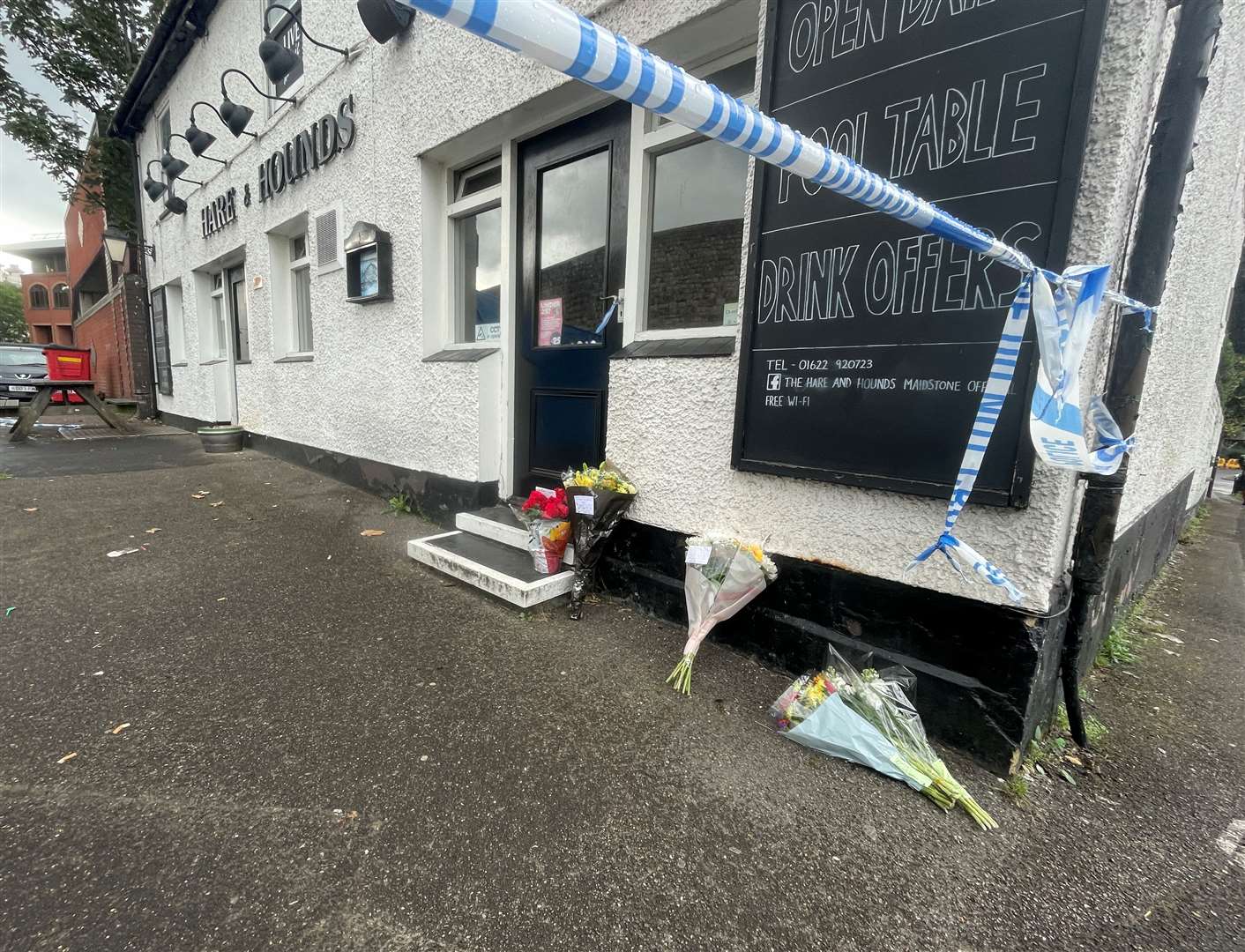 A cordon in place at the Hare and Hounds pub in Maidstone town centre