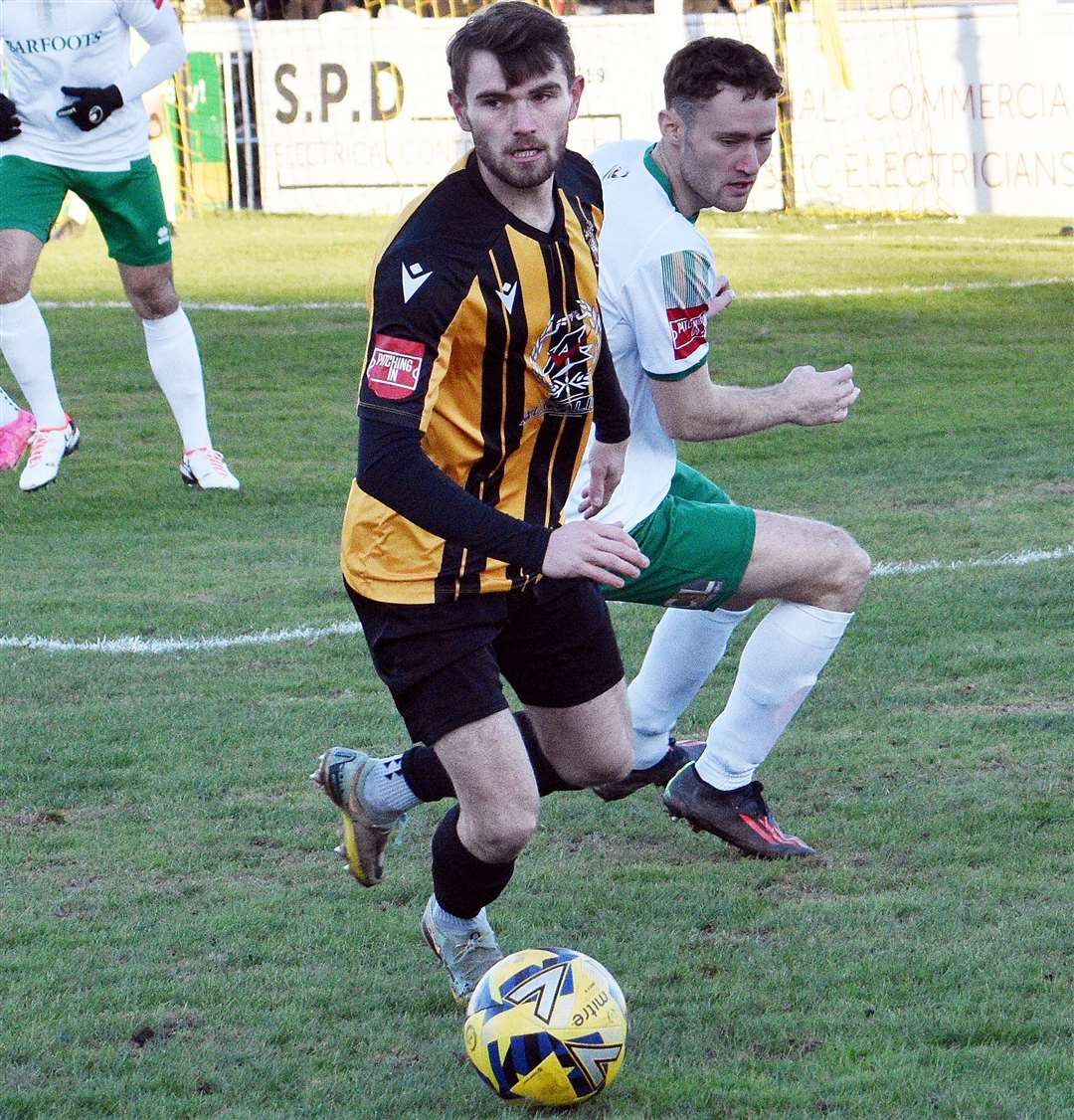 Folkestone’s Kane Penn turns with the ball. Picture: Randolph File