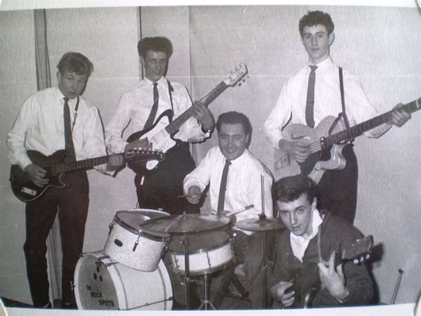 From left to right, Peter Mantle, Tim on borrowed guitar, drummer Jim “Styx” Enright, Dave Stagg on bass and Dave Lee in 1959
