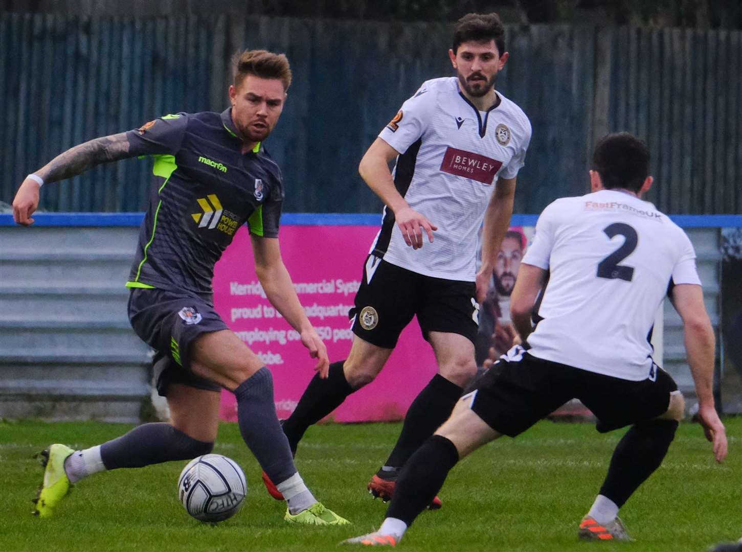 Jack Jebb on the ball for Dartford against Hungerford. Picture: Phillip Cannings (43397210)