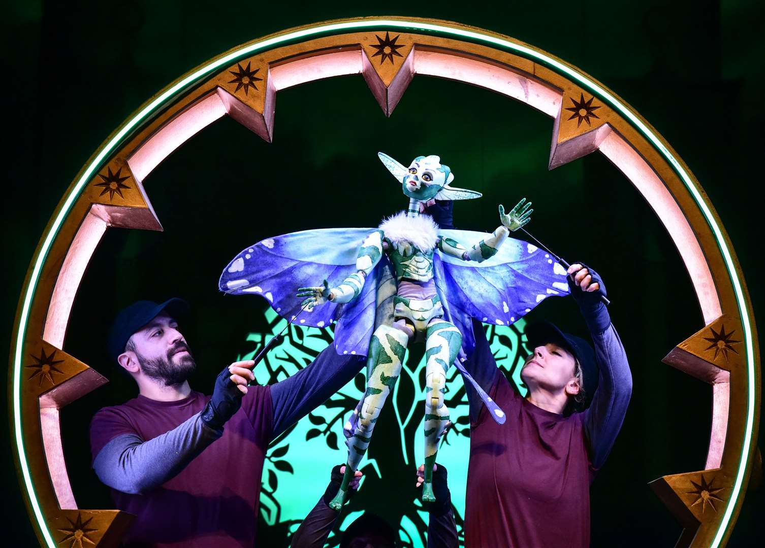 Le spectacle présente des fées, des trolls, des dragons et des licornes, tous interprétés à l'aide de marionnettes.  Photo : fournie par le théâtre Marlowe