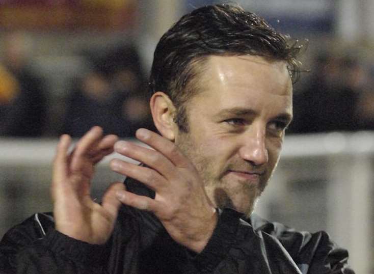 Maidstone manager Jay Saunders
