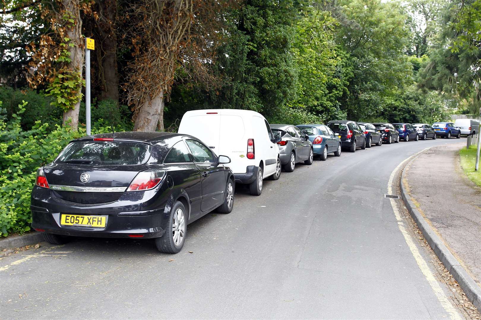 Langafel Close, Longfield, commuters parking in the close.Picture: Sean Aidan (2361819)
