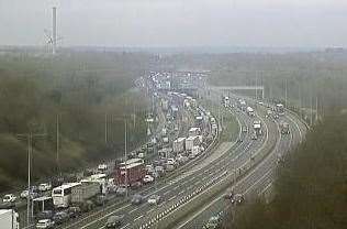 Four vehicle collision on the M20 between junction 4 for Maidstone and junction 5 for Leybourne (7974476)