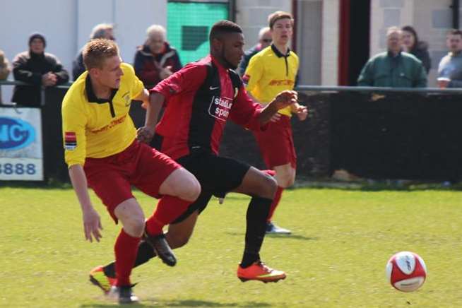 Sittingbourne come away with the ball against Ramsgate