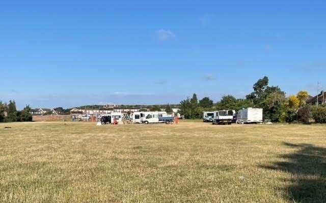 A group of travellers has been moved on after pitching up next to Laburnum Road Recreation Ground in Strood