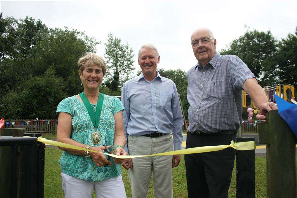 Chairman of Hartley Parish Council Anne Oxtoby, Chairman of Amenities David Graeme and Lawrence Vessey, Treasurer of Hartley Community Group.