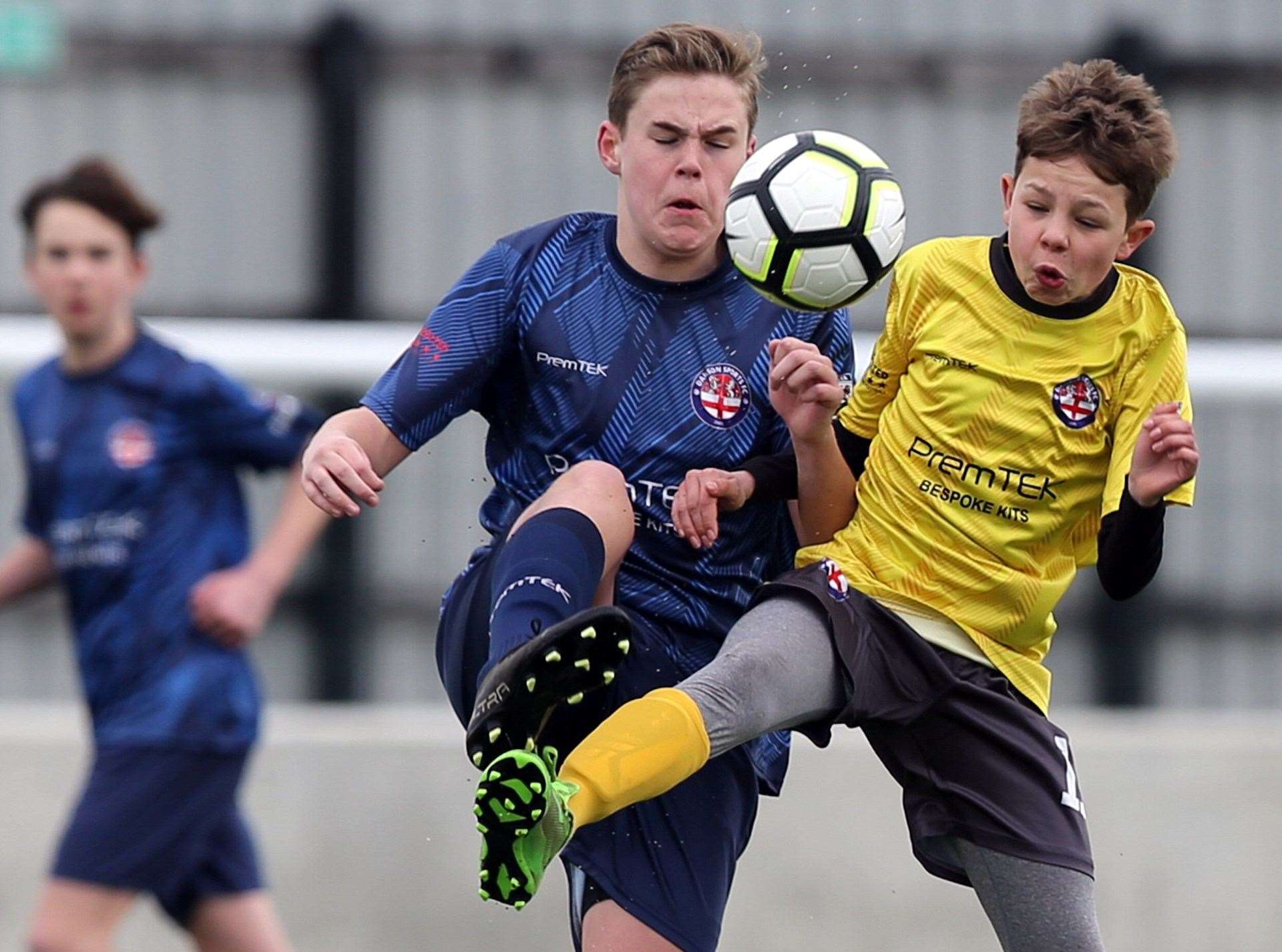 No quarter given as Danson Sports Yellow under-14s (yellow) compete with Danson Sports Green on Sunday. Picture: PSP Images