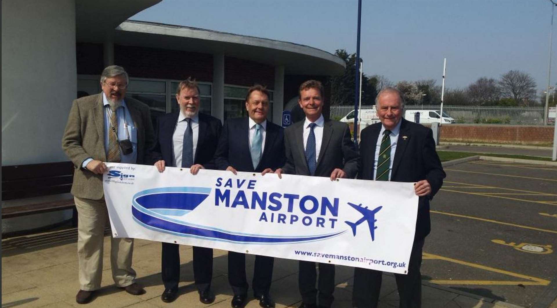 MPs Craig Mackinlay and Sir Roger Gale and the Save Manston campaigners
