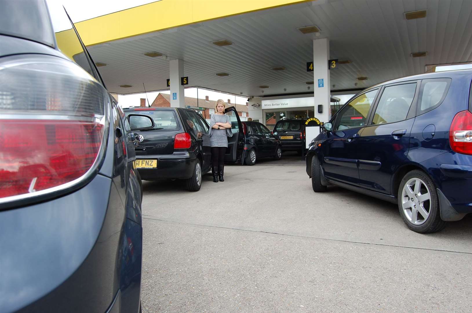 Cars are continuing to queue on forecourts in a bid to buy fuel