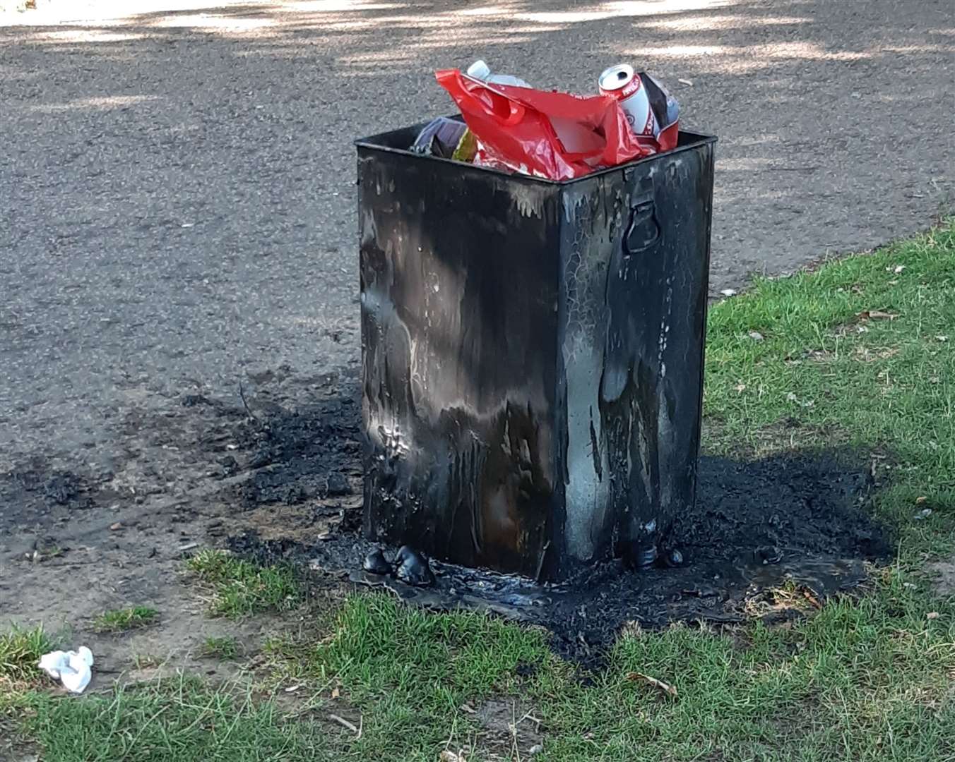 One of the bins in Victoria Park which was targeted