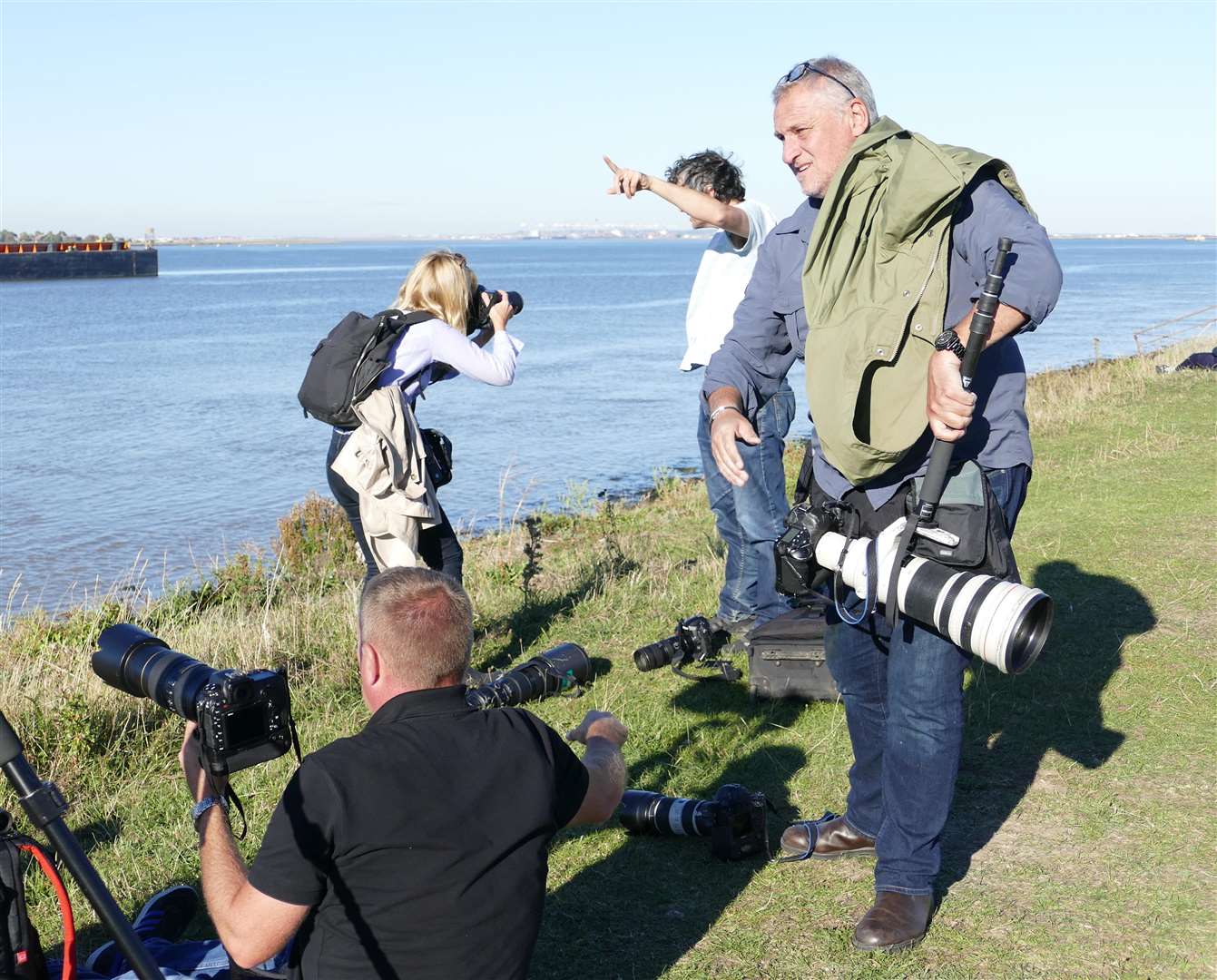 People flocked from across the country to try and spot the Beluga Whale. (4460088)