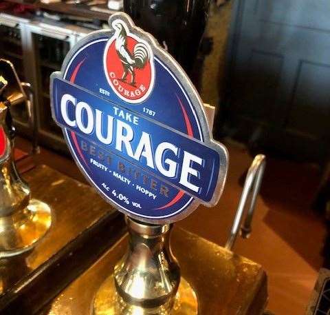 It was a decent pint of Courage Best with a creamy head and it’s nice to be served a pint on an old fashioned beer towel