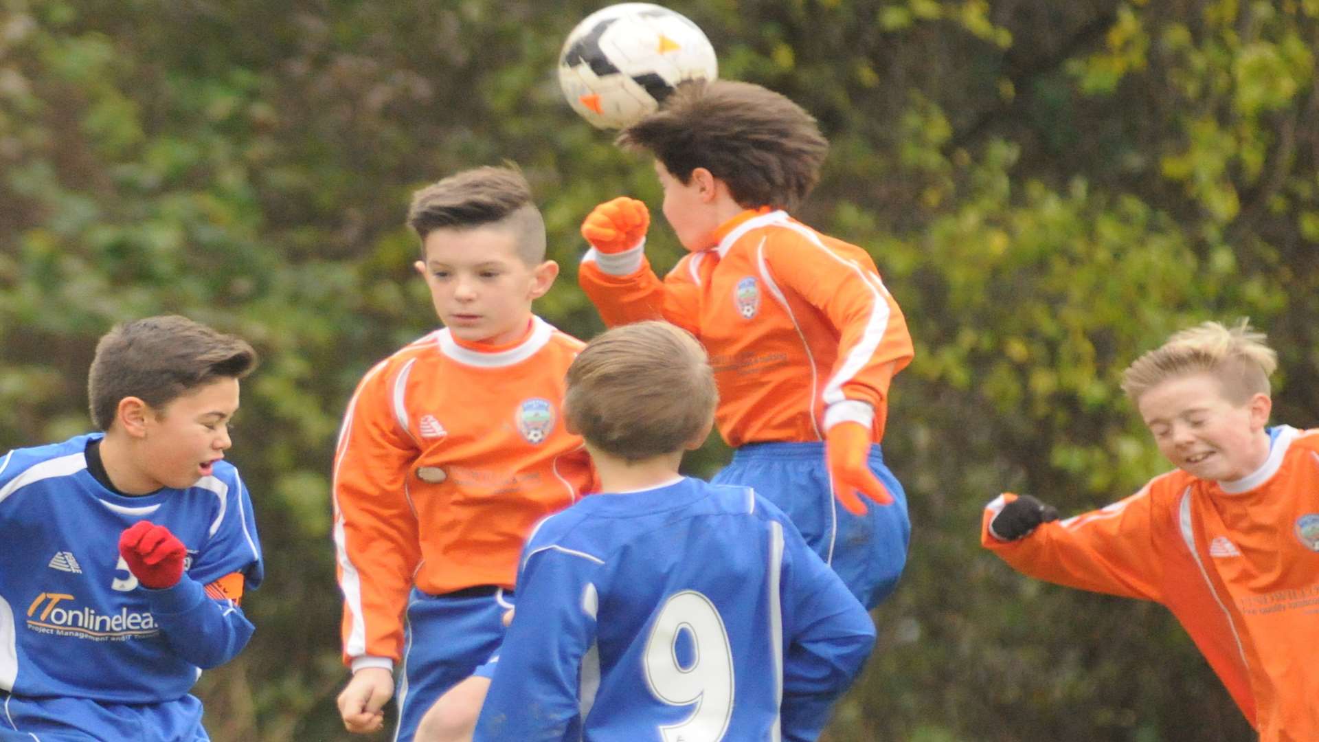 Cuxton 91 Orange and Oak Athletic Piranhas do battle Picture: Steve Crispe