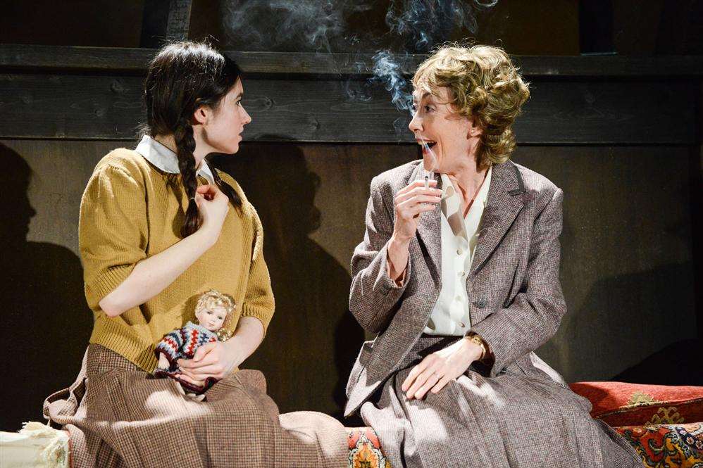 Gabrielle Dempsey as Eva with Paula Wilcox as Lil