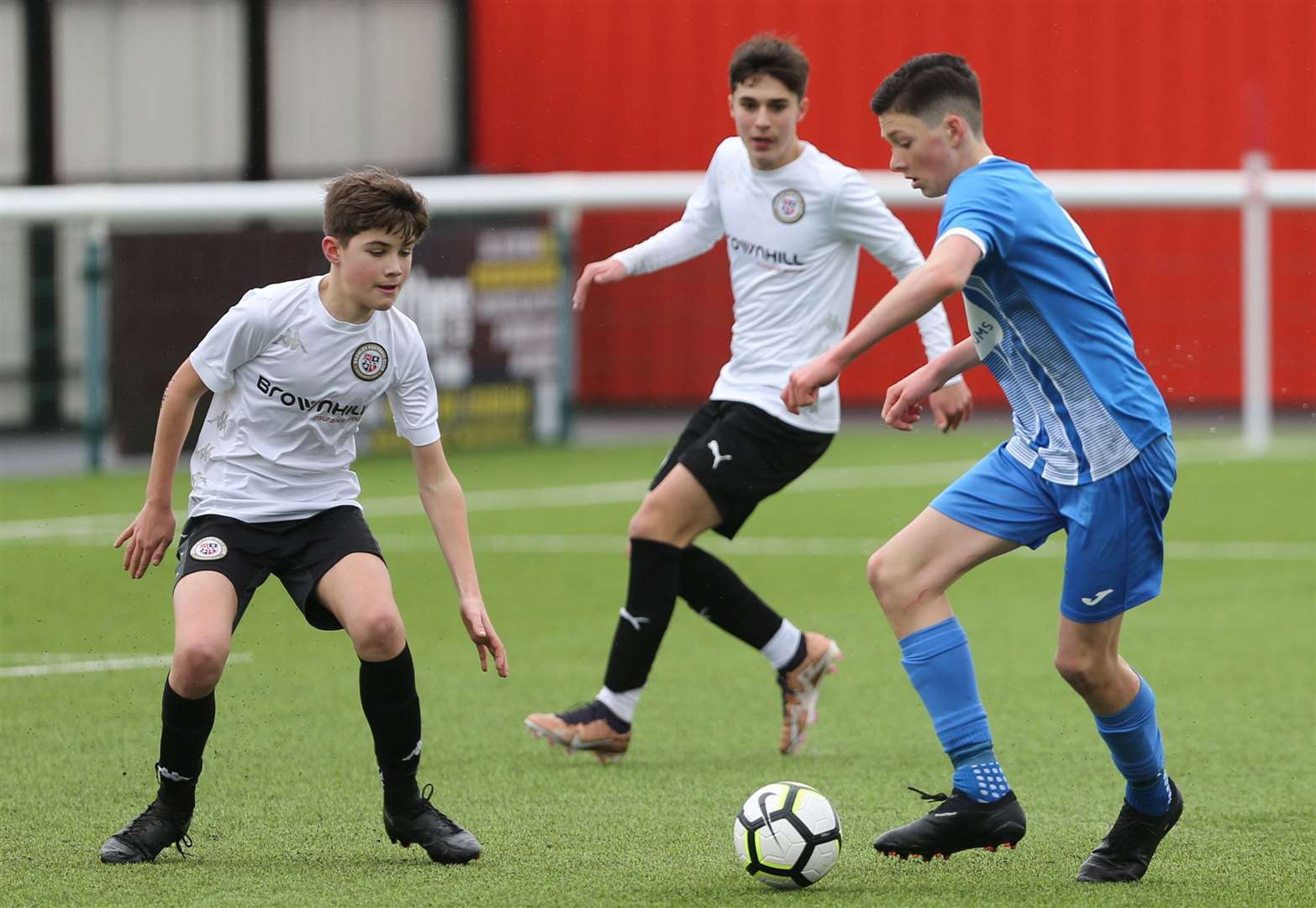 Metrogas under-14s on the ball against Bromley under-14s. Picture: PSP Images