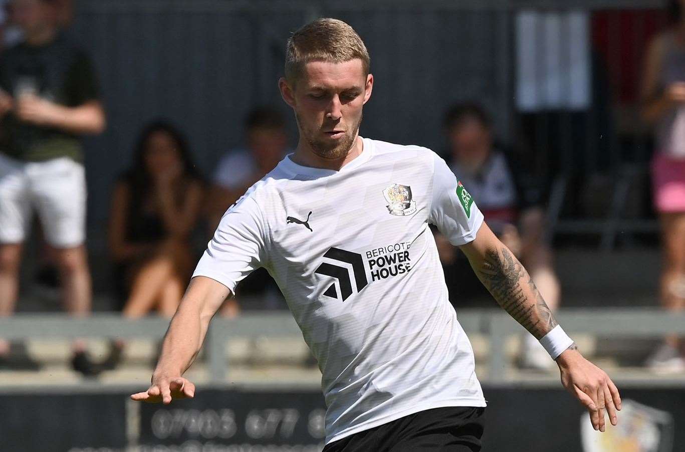 Dartford striker Dan Roberts has linked up with Carshalton for a month. Picture: Keith Gillard