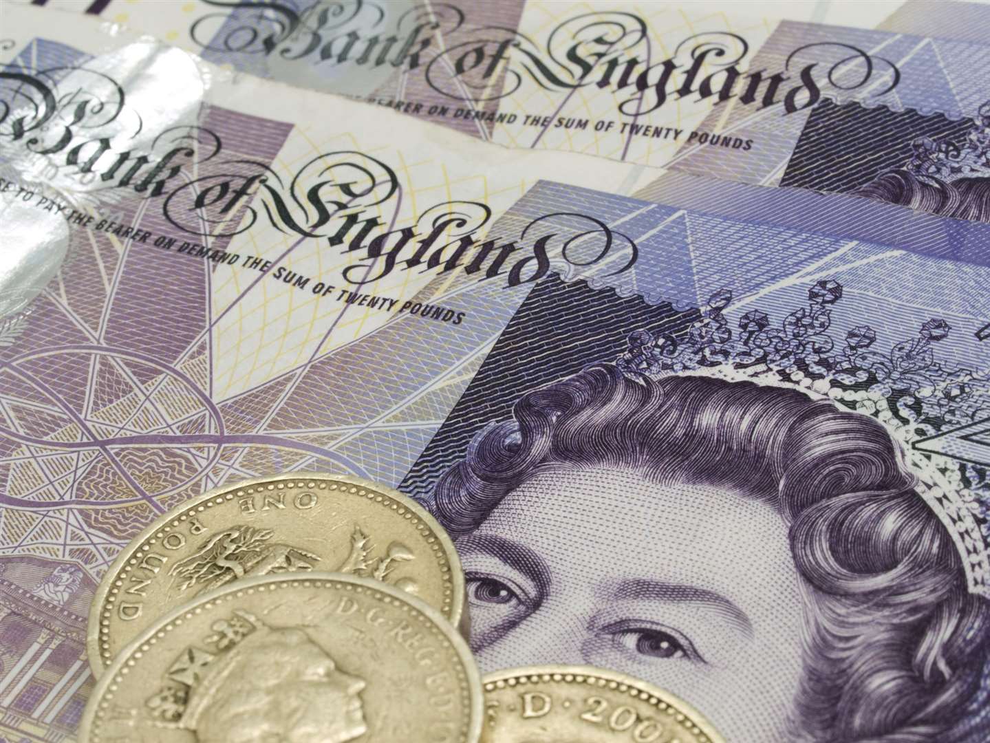 Signing up to a social tariff can save up to £180 a month says the DWP. Image: Stock photo.