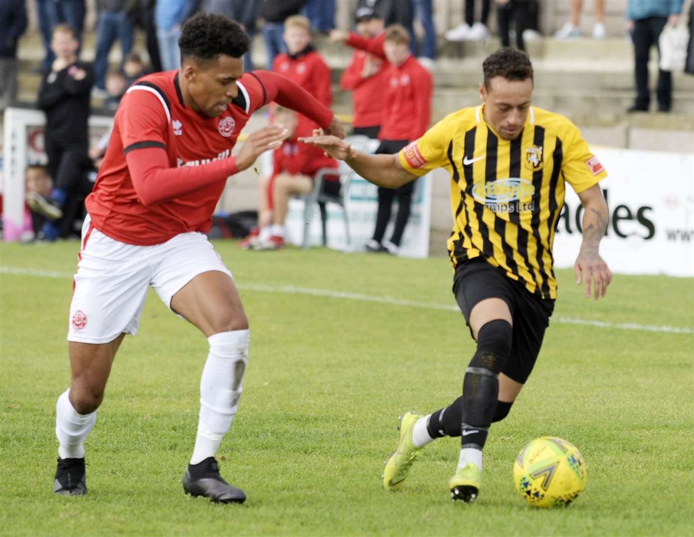 Aaron Simpson pushes forward for Folkestone. Picture: Barry Goodwin (42535945)